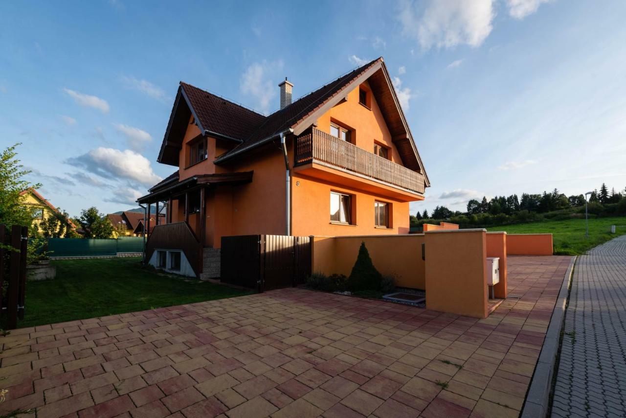 Villa Dam Liptovsky Mikulas Luaran gambar