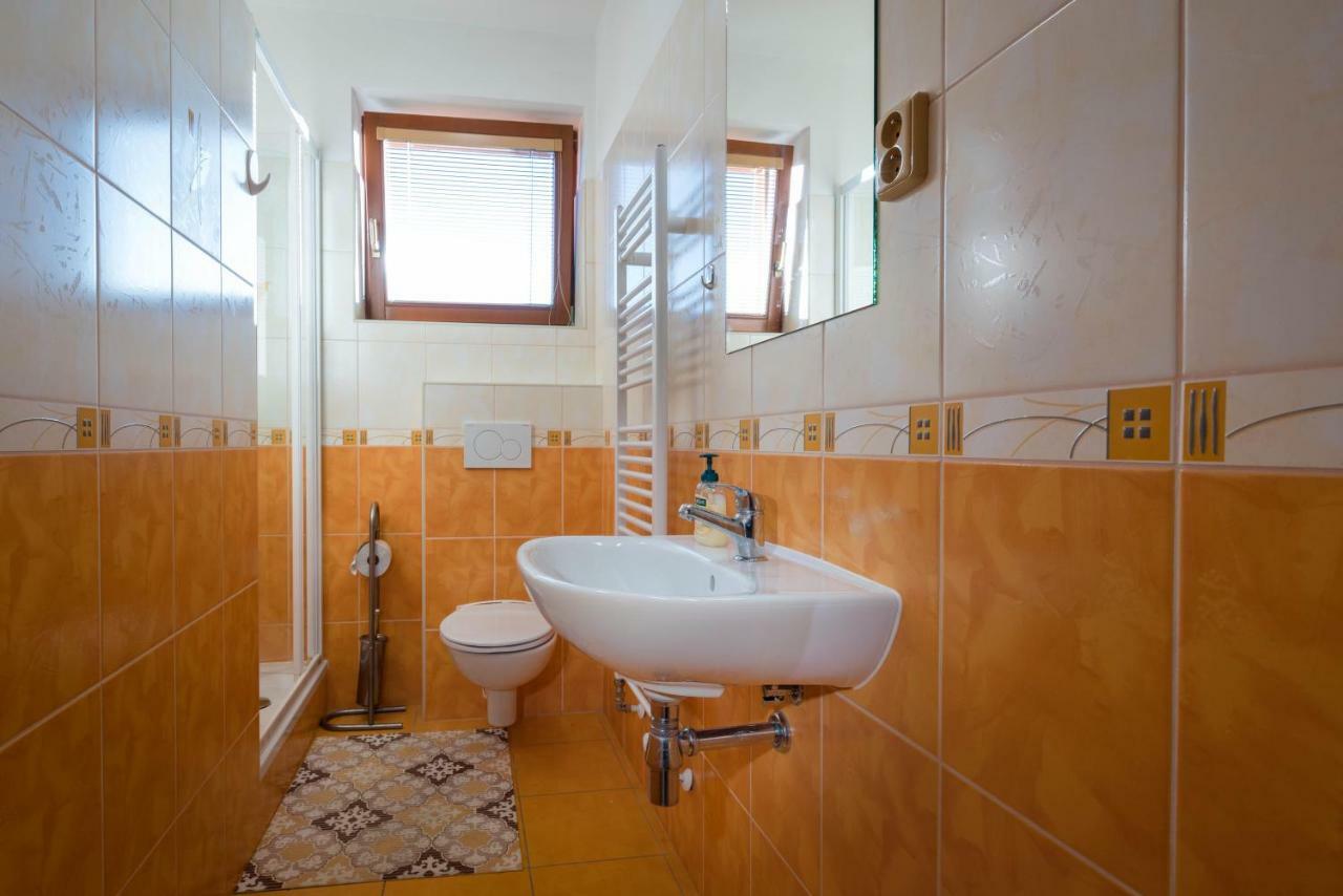 Villa Dam Liptovsky Mikulas Luaran gambar